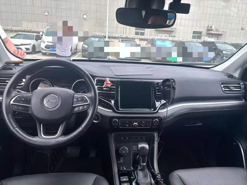 2018 Jeep Grand Commander 2.0T 265HP L4 9AT,autocango,china used car exporter,china ev exporter,chinese used car exporter,chinese used ev exporter