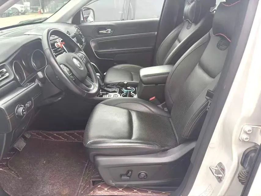 2018 Jeep Grand Commander 2.0T 265HP L4 9AT,autocango,china used car exporter,china ev exporter,chinese used car exporter,chinese used ev exporter