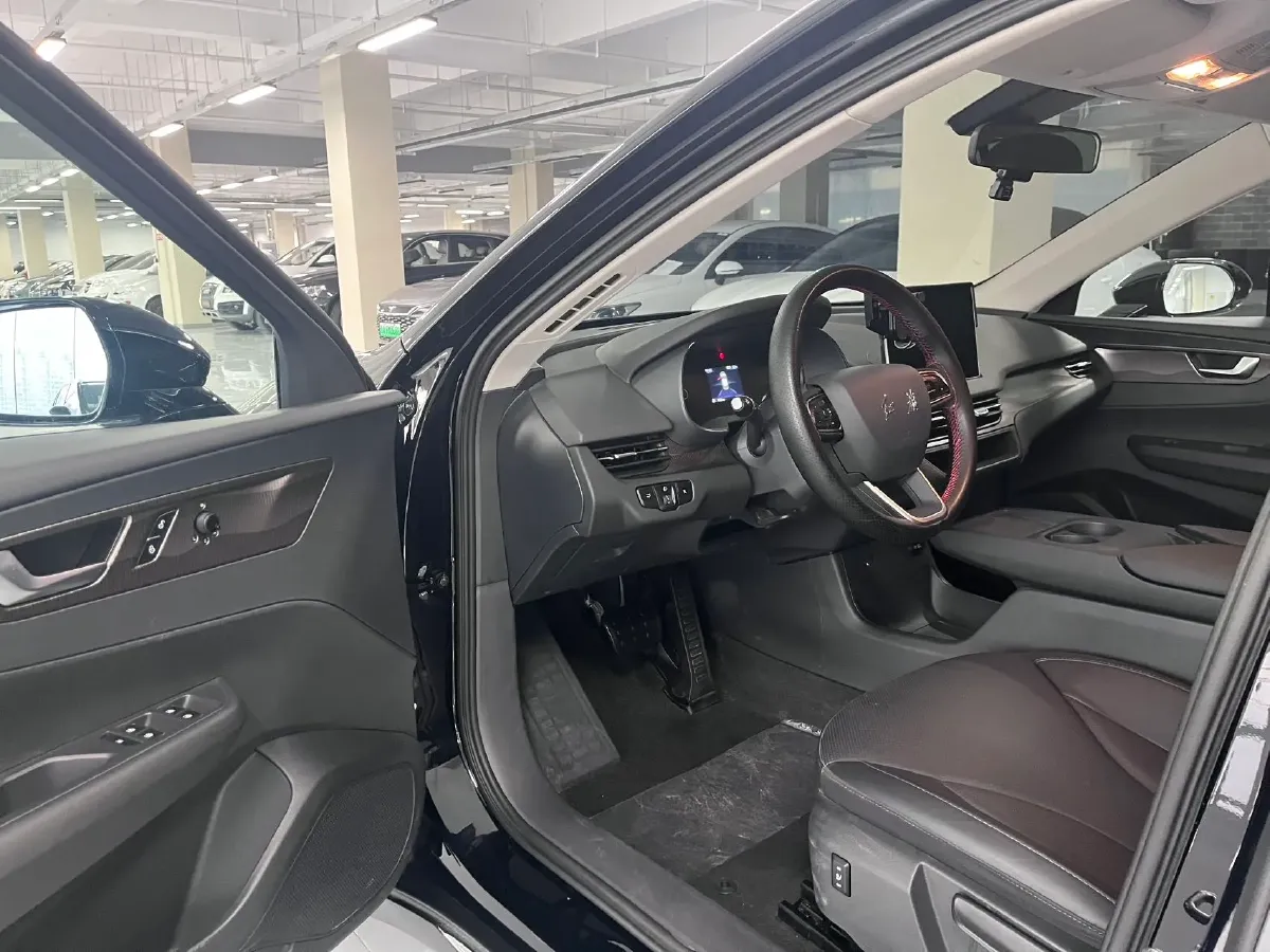 2025 HongQi E-QM5 BEV,autocango,china used car exporter,china ev exporter,chinese used car exporter,chinese used ev exporter