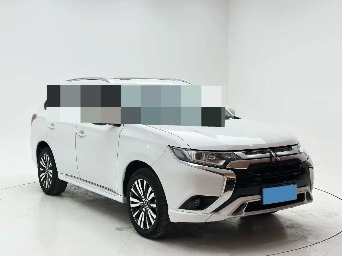 2021 Mitsubishi Outlander 2.0L 166HP L4 CVT,autocango,china used car exporter,china ev exporter,chinese used car exporter,chinese used ev exporter