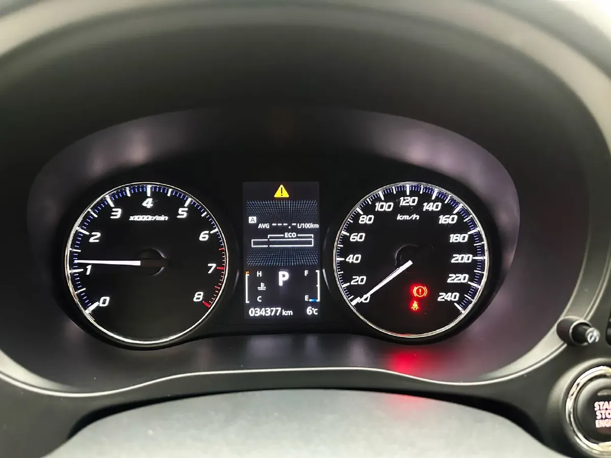 2021 Mitsubishi Outlander 2.0L 166HP L4 CVT,autocango,china used car exporter,china ev exporter,chinese used car exporter,chinese used ev exporter