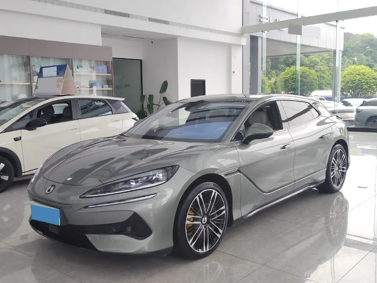 2024 Denza DenzaZ9GT 2.0T 207HP L4 E-CVT PHEV 38.5KWH,autocango,china used car exporter,china ev exporter,chinese used car exporter,chinese used ev exporter