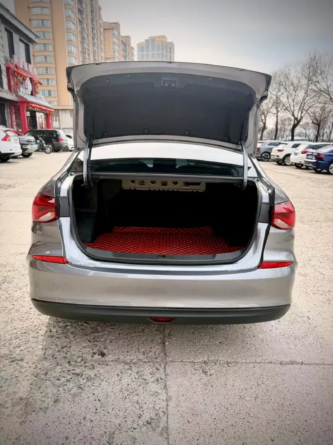 2022 Chevrolet Monza 1.5L 113HP L4 6AT,autocango,china used car exporter,china ev exporter,chinese used car exporter,chinese used ev exporter