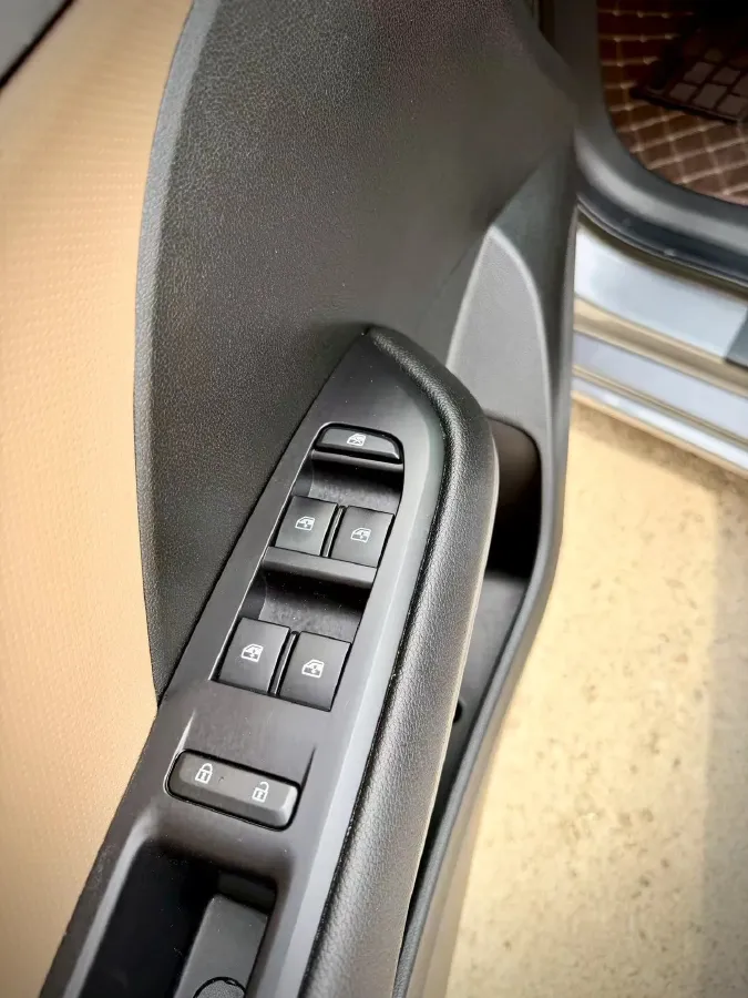 2022 Chevrolet Monza 1.5L 113HP L4 6AT,autocango,china used car exporter,china ev exporter,chinese used car exporter,chinese used ev exporter