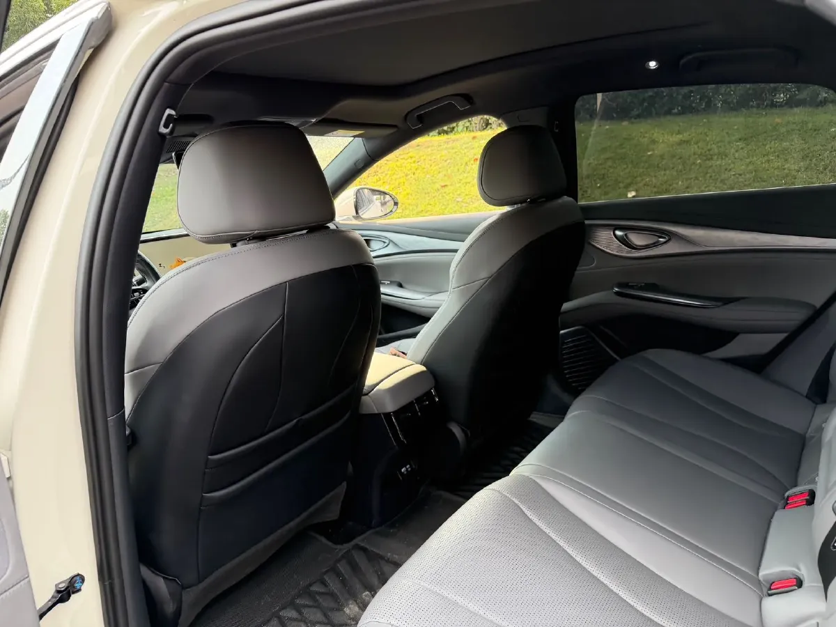 2024 BYD Seal 1.5L 110HP L4 E-CVT PHEV 17.6KWH,autocango,china used car exporter,china ev exporter,chinese used car exporter,chinese used ev exporter