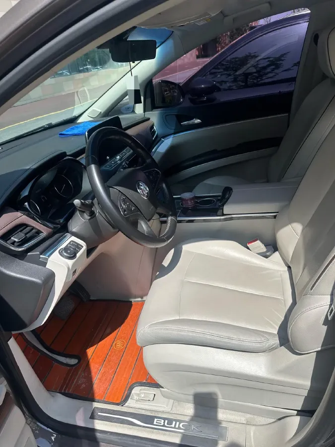 2021 Buick GL8 2.0T 237HP L4 9AT,autocango,china used car exporter,china ev exporter,chinese used car exporter,chinese used ev exporter