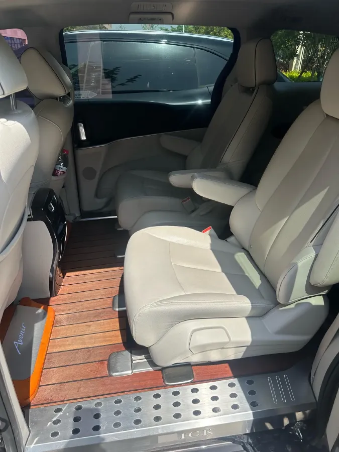 2021 Buick GL8 2.0T 237HP L4 9AT,autocango,china used car exporter,china ev exporter,chinese used car exporter,chinese used ev exporter