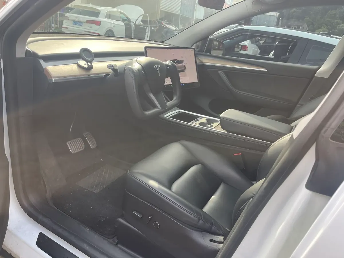 2022 Tesla Model Y BEV 60KWH,autocango,china used car exporter,china ev exporter,chinese used car exporter,chinese used ev exporter