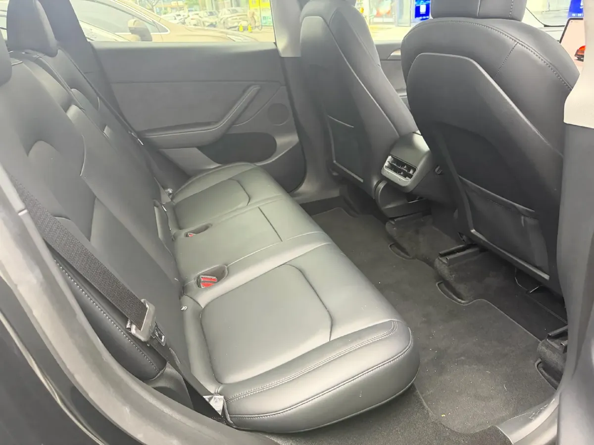 2022 Tesla Model Y BEV 60KWH,autocango,china used car exporter,china ev exporter,chinese used car exporter,chinese used ev exporter