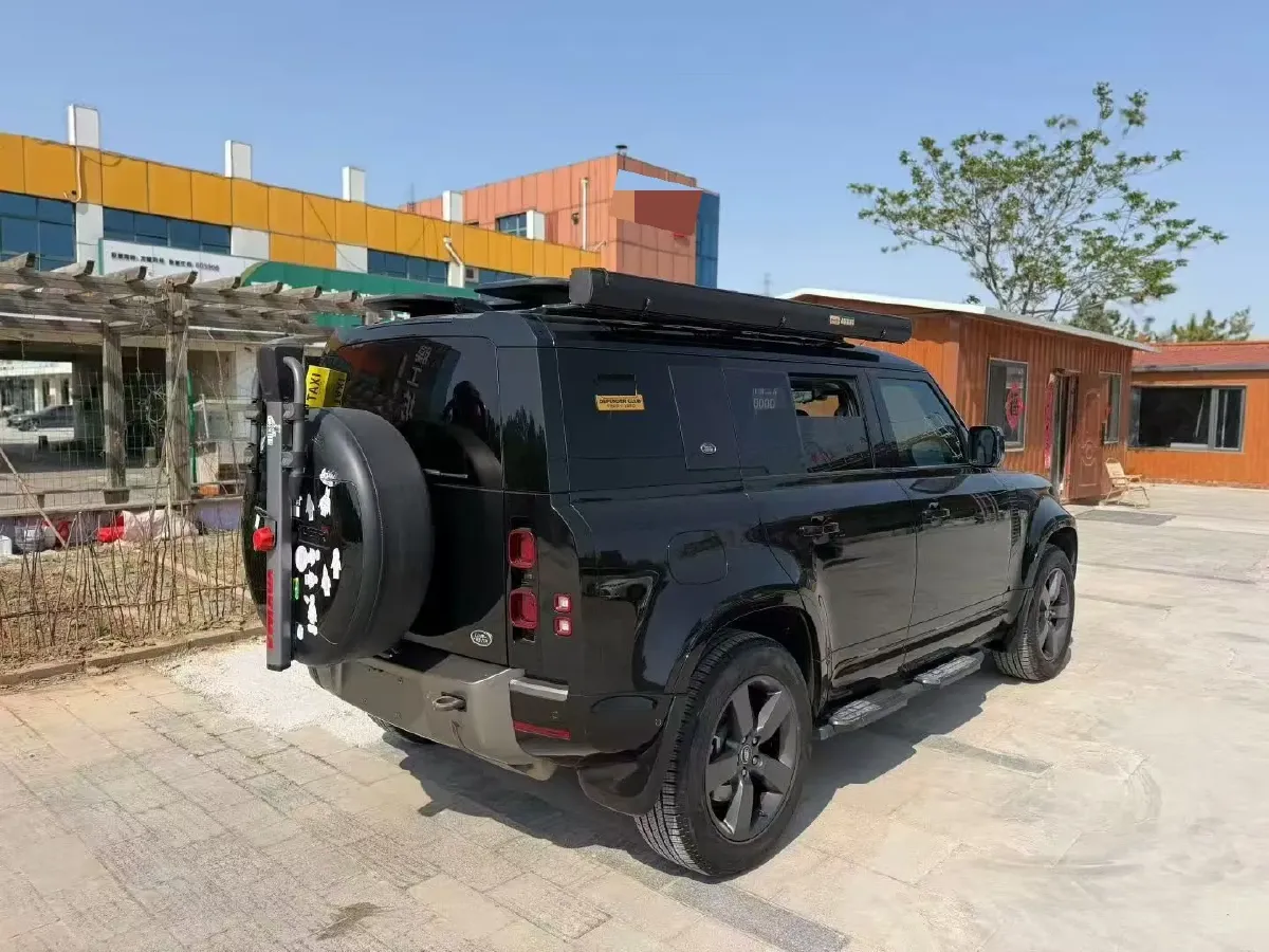 2022 Land Rover Defender 3.0T 400HP L6 8AT,autocango,china used car exporter,china ev exporter,chinese used car exporter,chinese used ev exporter