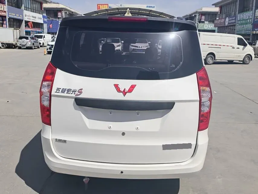 2015 WuLing HongGuang 1.5L 112HP L4 5MT,autocango,china used car exporter,china ev exporter,chinese used car exporter,chinese used ev exporter