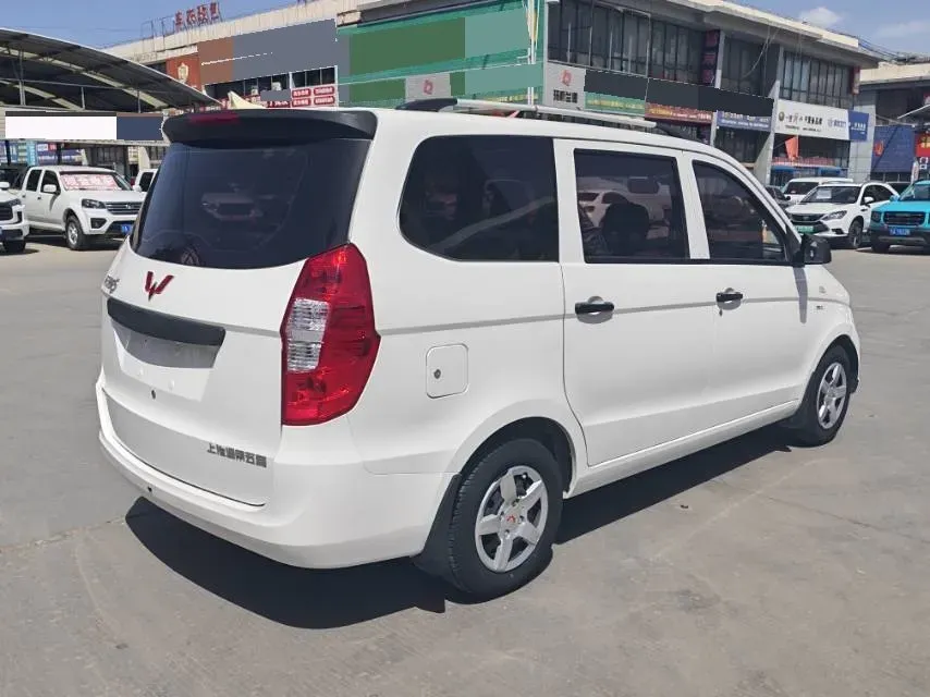 2015 WuLing HongGuang 1.5L 112HP L4 5MT,autocango,china used car exporter,china ev exporter,chinese used car exporter,chinese used ev exporter