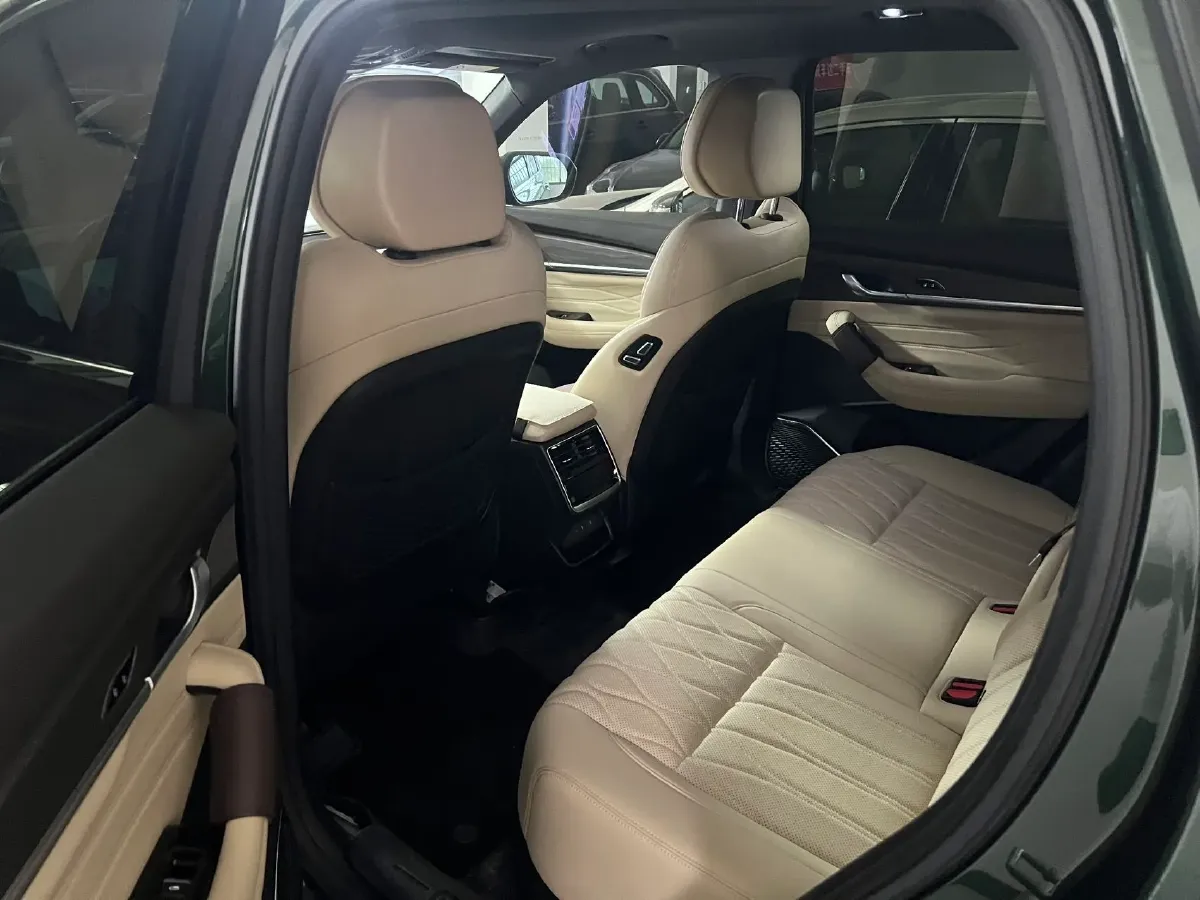 2025 Geely Monjaro 2.0T 238HP L4 8AT,autocango,china used car exporter,china ev exporter,chinese used car exporter,chinese used ev exporter