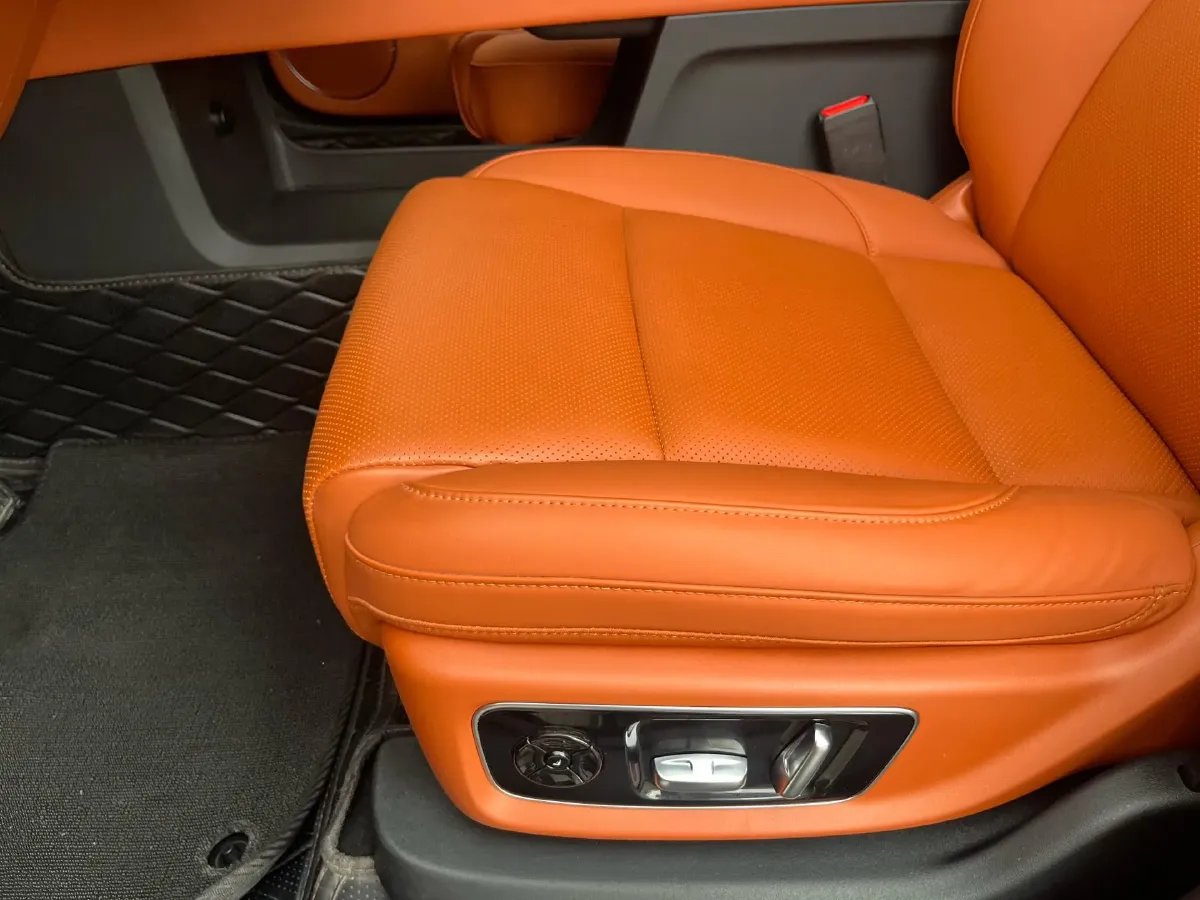 2022 Li L9 Range Extended 154HP REEV 42.6KWH,autocango,china used car exporter,china ev exporter,chinese used car exporter,chinese used ev exporter