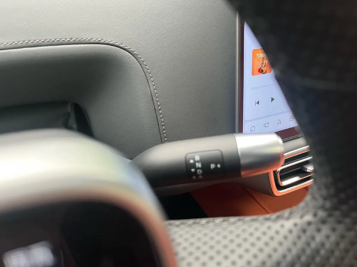 2022 Li L9 Range Extended 154HP REEV 42.6KWH,autocango,china used car exporter,china ev exporter,chinese used car exporter,chinese used ev exporter