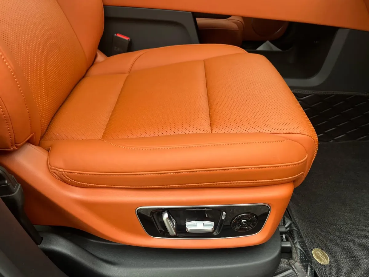 2022 Li L9 Range Extended 154HP REEV 42.6KWH,autocango,china used car exporter,china ev exporter,chinese used car exporter,chinese used ev exporter