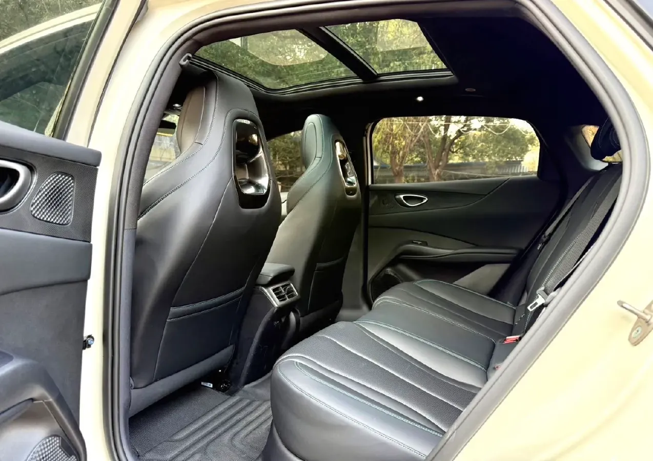 2025 BYD Seal 06 BEV,autocango,china used car exporter,china ev exporter,chinese used car exporter,chinese used ev exporter