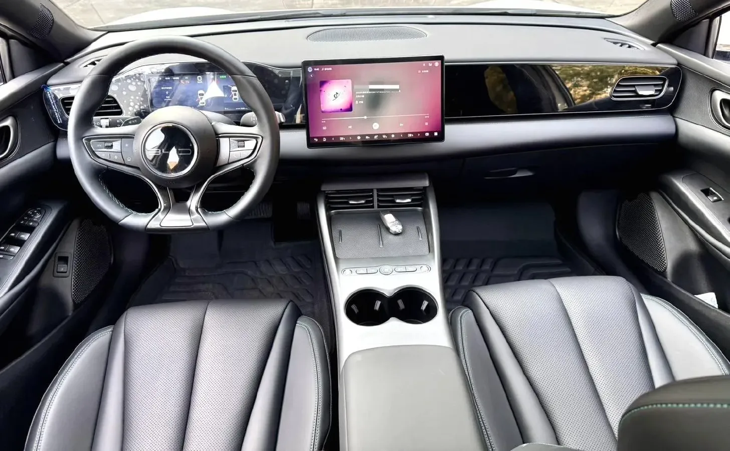 2025 BYD Seal 06 BEV,autocango,china used car exporter,china ev exporter,chinese used car exporter,chinese used ev exporter