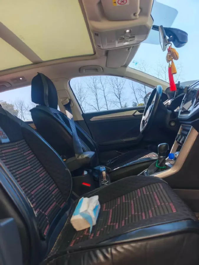 2021 Volkswagen T-Roc 1.4T 150HP L4 7DCT,autocango,china used car exporter,china ev exporter,chinese used car exporter,chinese used ev exporter