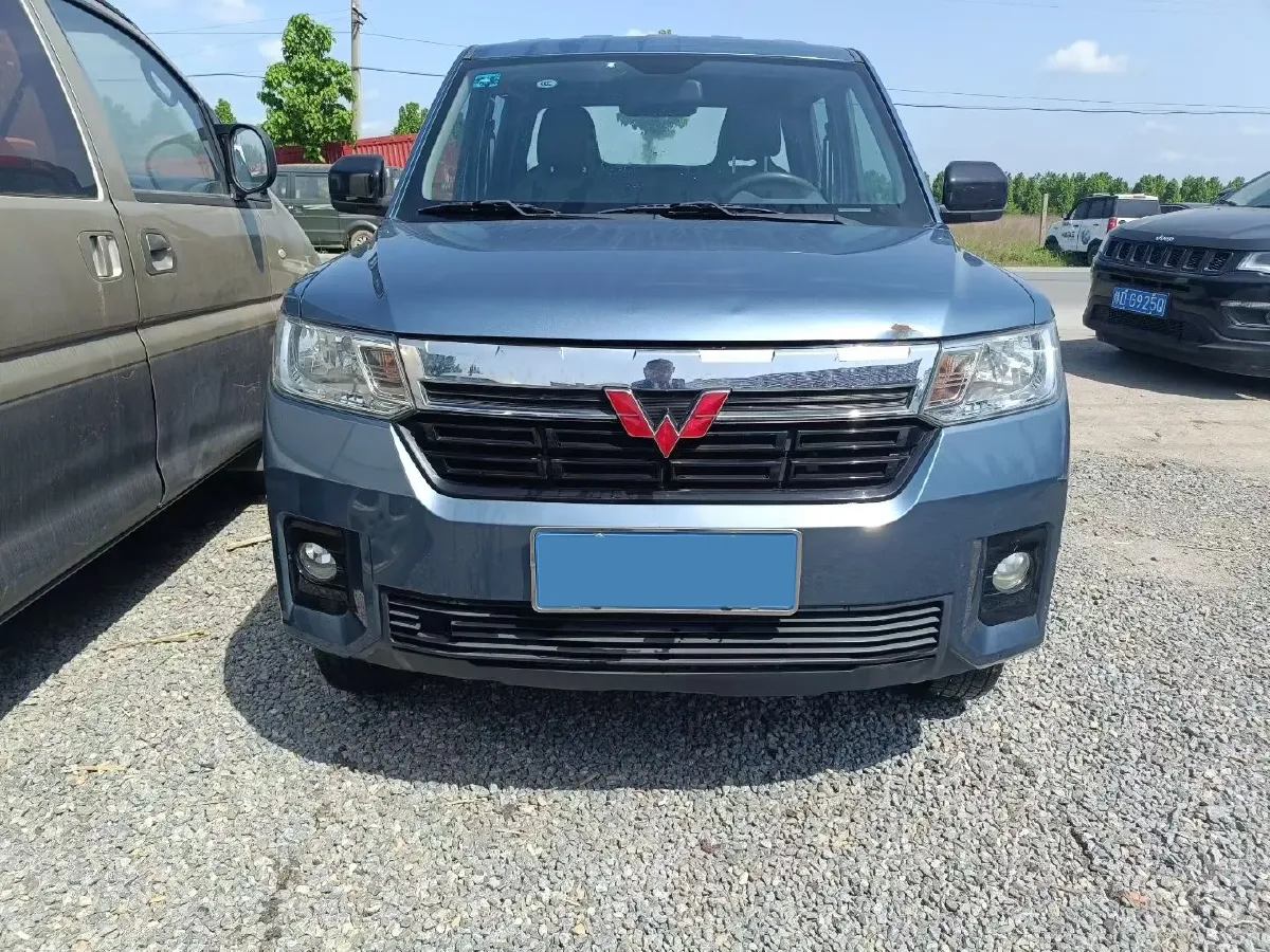 2021 WuLing ZhentTu 1.5L 99HP L4 5MT,autocango,china used car exporter,china ev exporter,chinese used car exporter,chinese used ev exporter