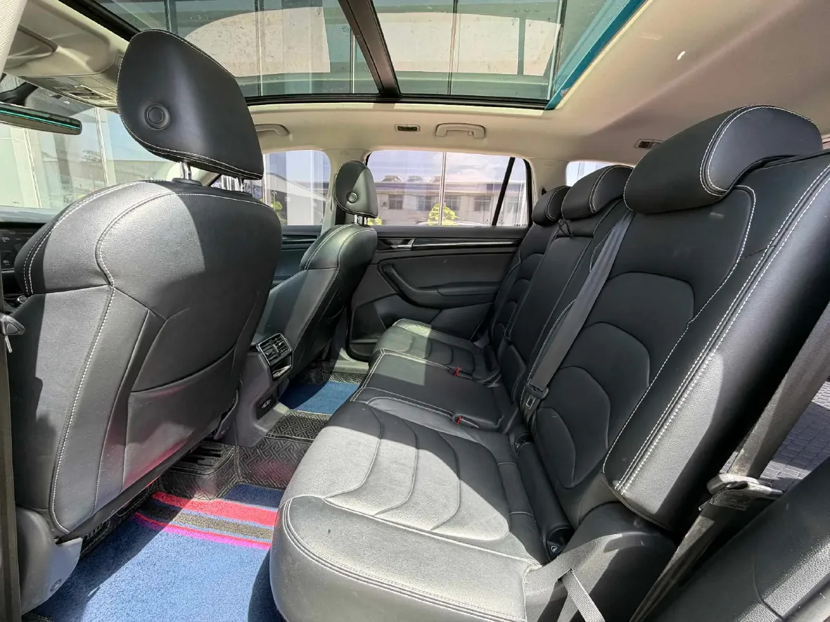 2017 Skoda Kodiak 1.8T 180HP L4 7DCT,autocango,china used car exporter,china ev exporter,chinese used car exporter,chinese used ev exporter