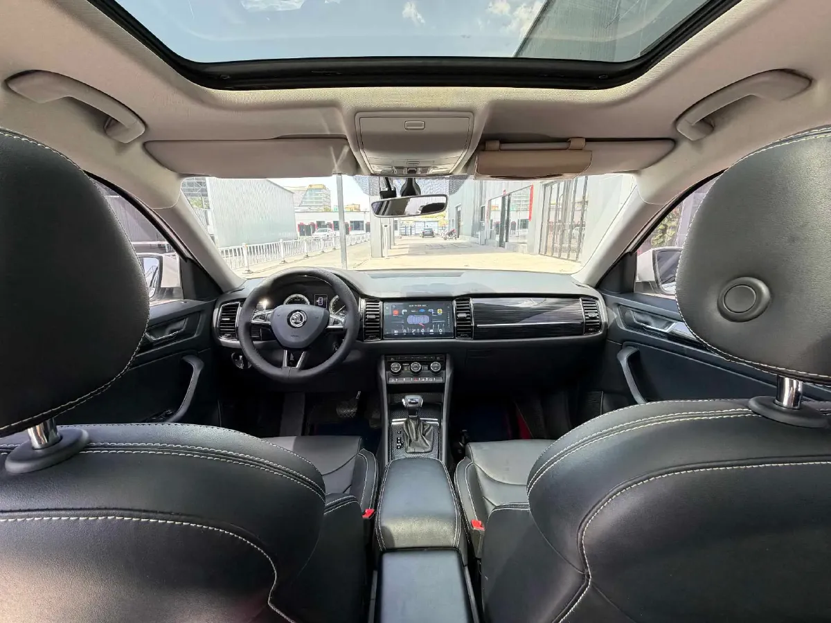 2017 Skoda Kodiak 1.8T 180HP L4 7DCT,autocango,china used car exporter,china ev exporter,chinese used car exporter,chinese used ev exporter