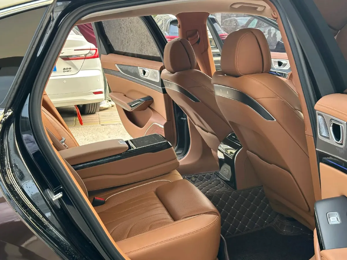 2024 HongQi H9 2.0T 252HP L4 7DCT,autocango,china used car exporter,china ev exporter,chinese used car exporter,chinese used ev exporter