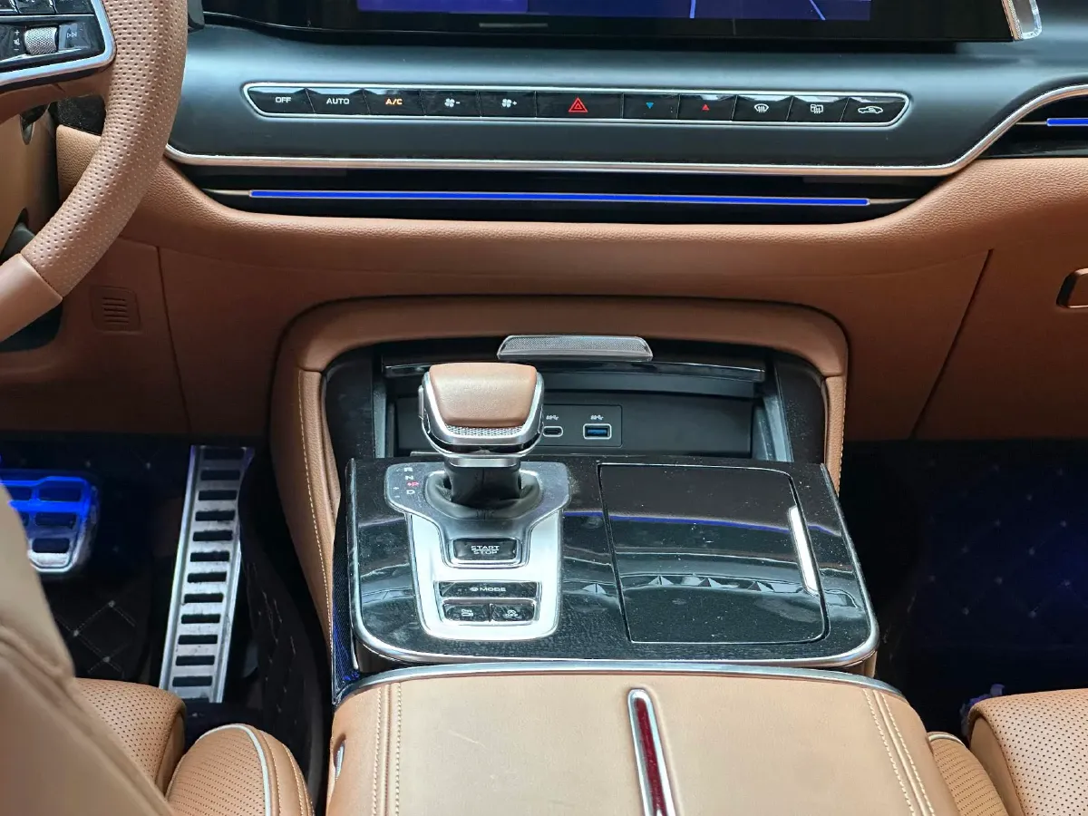 2024 HongQi H9 2.0T 252HP L4 7DCT,autocango,china used car exporter,china ev exporter,chinese used car exporter,chinese used ev exporter