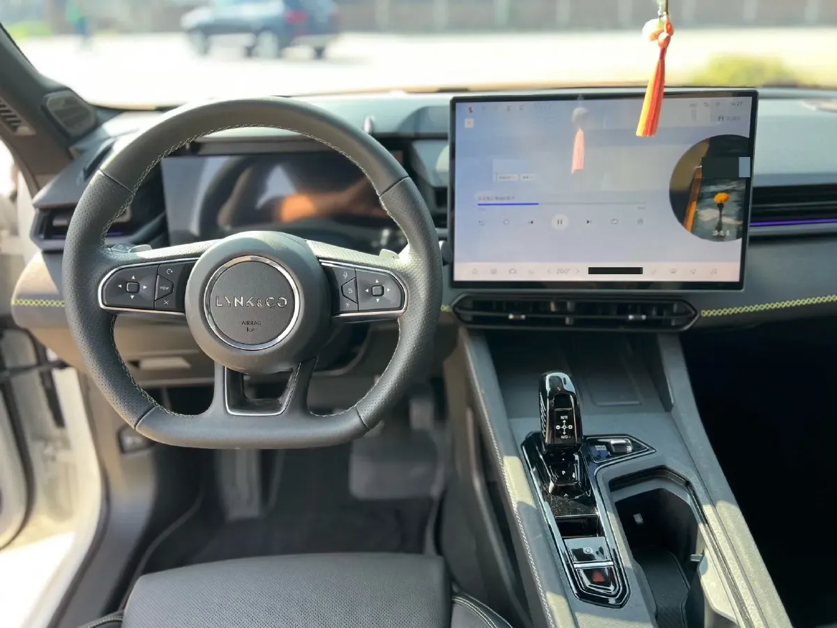 2025 LYNK&CO 03 2.0T 254HP L4 7DCT,autocango,china used car exporter,china ev exporter,chinese used car exporter,chinese used ev exporter