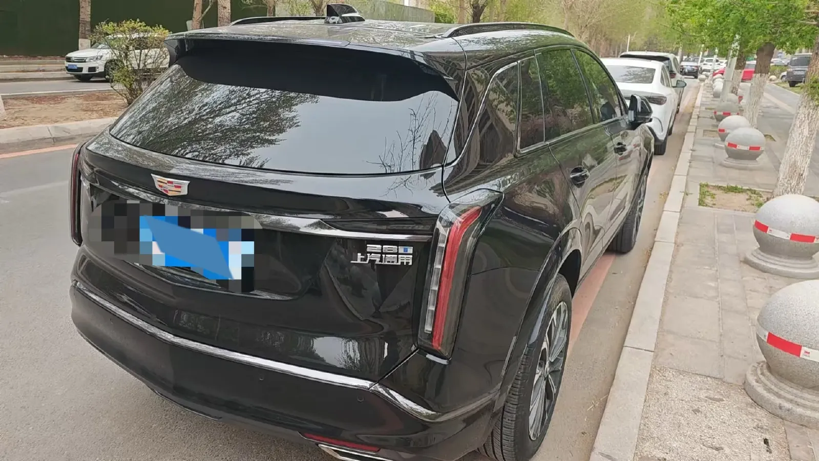 2025 Cadillac XT5 2.0T 237HP L4 9AT,autocango,china used car exporter,china ev exporter,chinese used car exporter,chinese used ev exporter