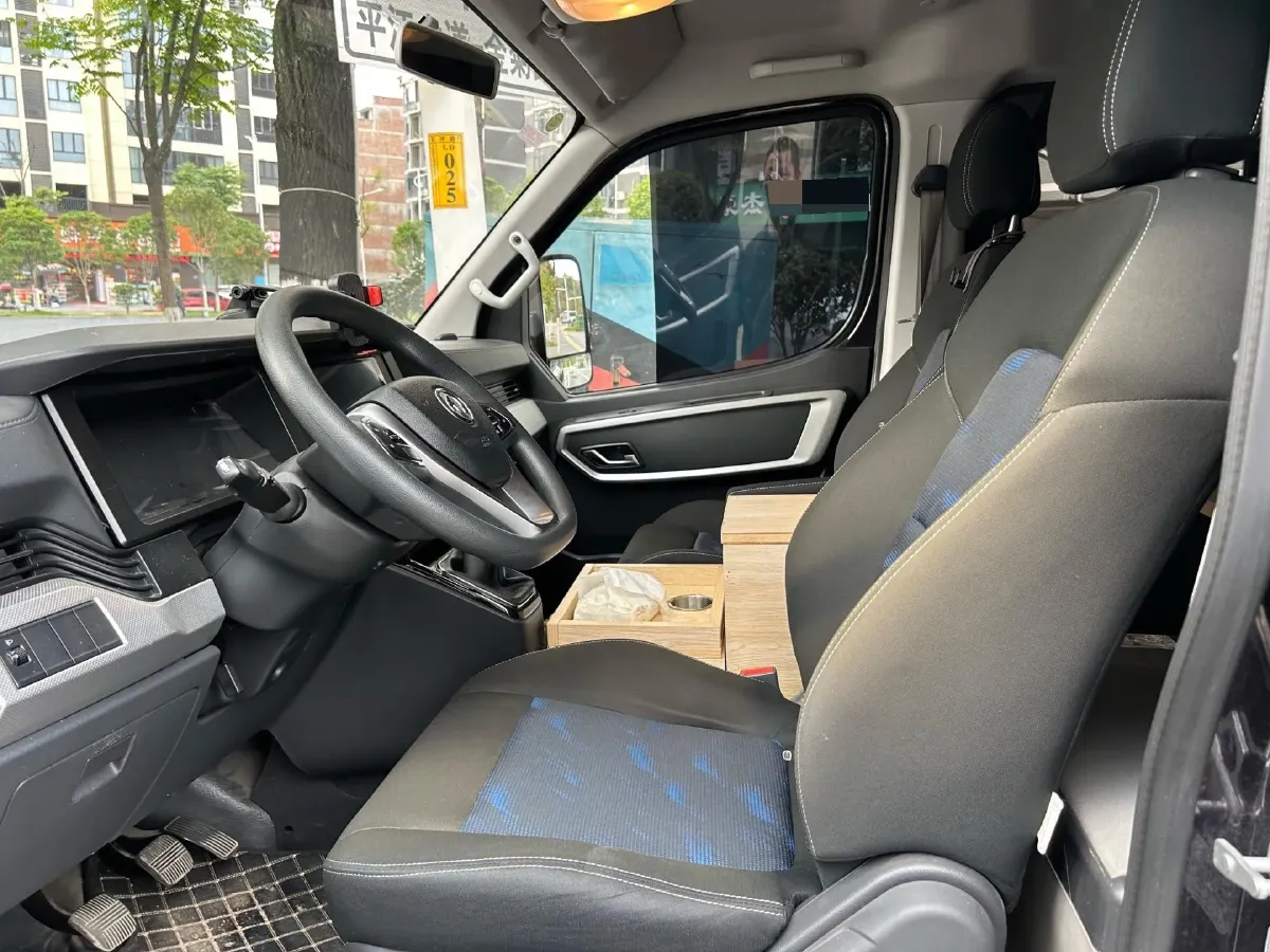 2023 DongFeng DFAC YuFeng 2.0T 136HP L4 7DCT,autocango,china used car exporter,china ev exporter,chinese used car exporter,chinese used ev exporter