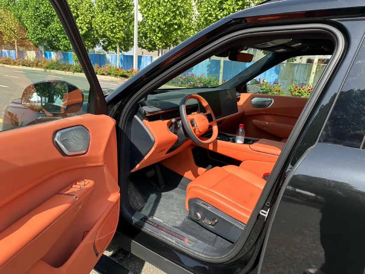 2025 LYNK&CO 900 2.0T 254HP L4 3DHT PHEV,autocango,china used car exporter,china ev exporter,chinese used car exporter,chinese used ev exporter