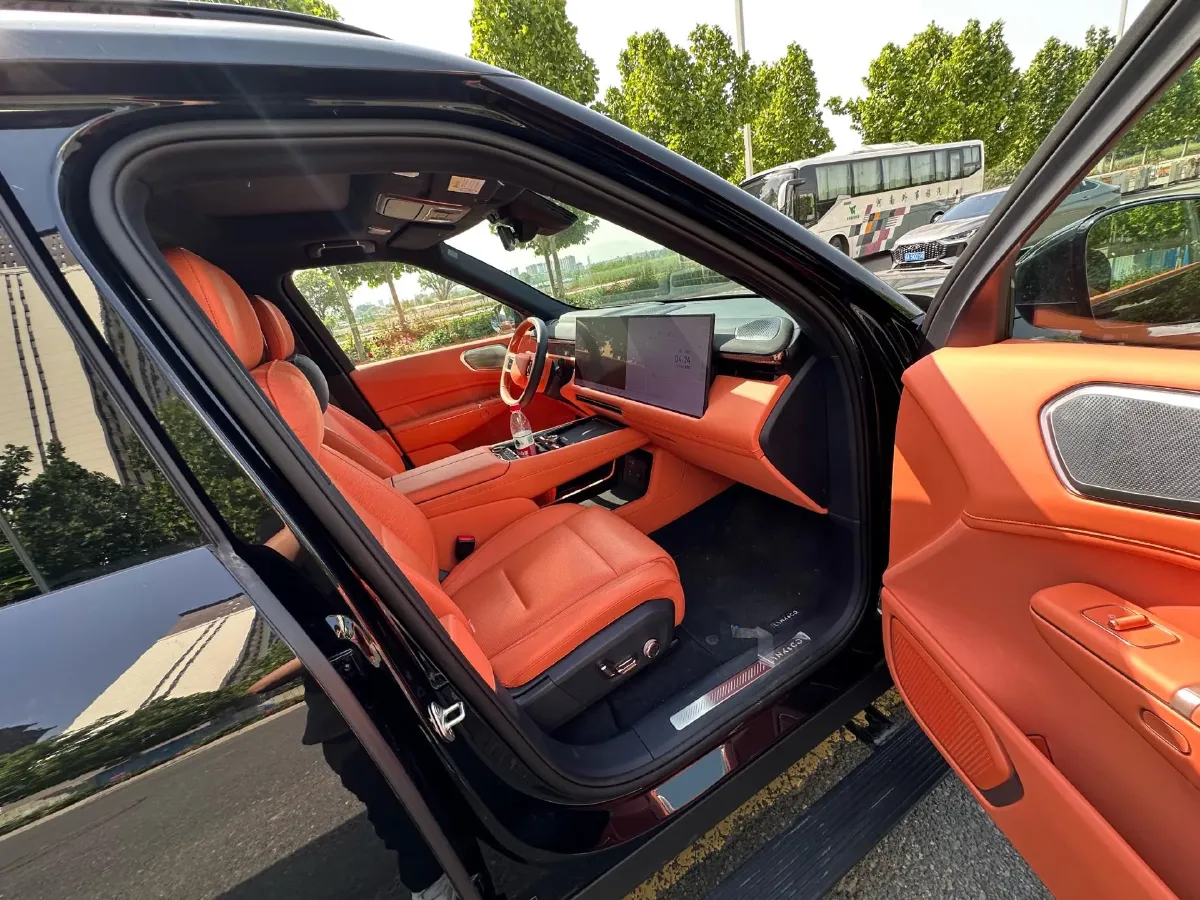 2025 LYNK&CO 900 2.0T 254HP L4 3DHT PHEV,autocango,china used car exporter,china ev exporter,chinese used car exporter,chinese used ev exporter