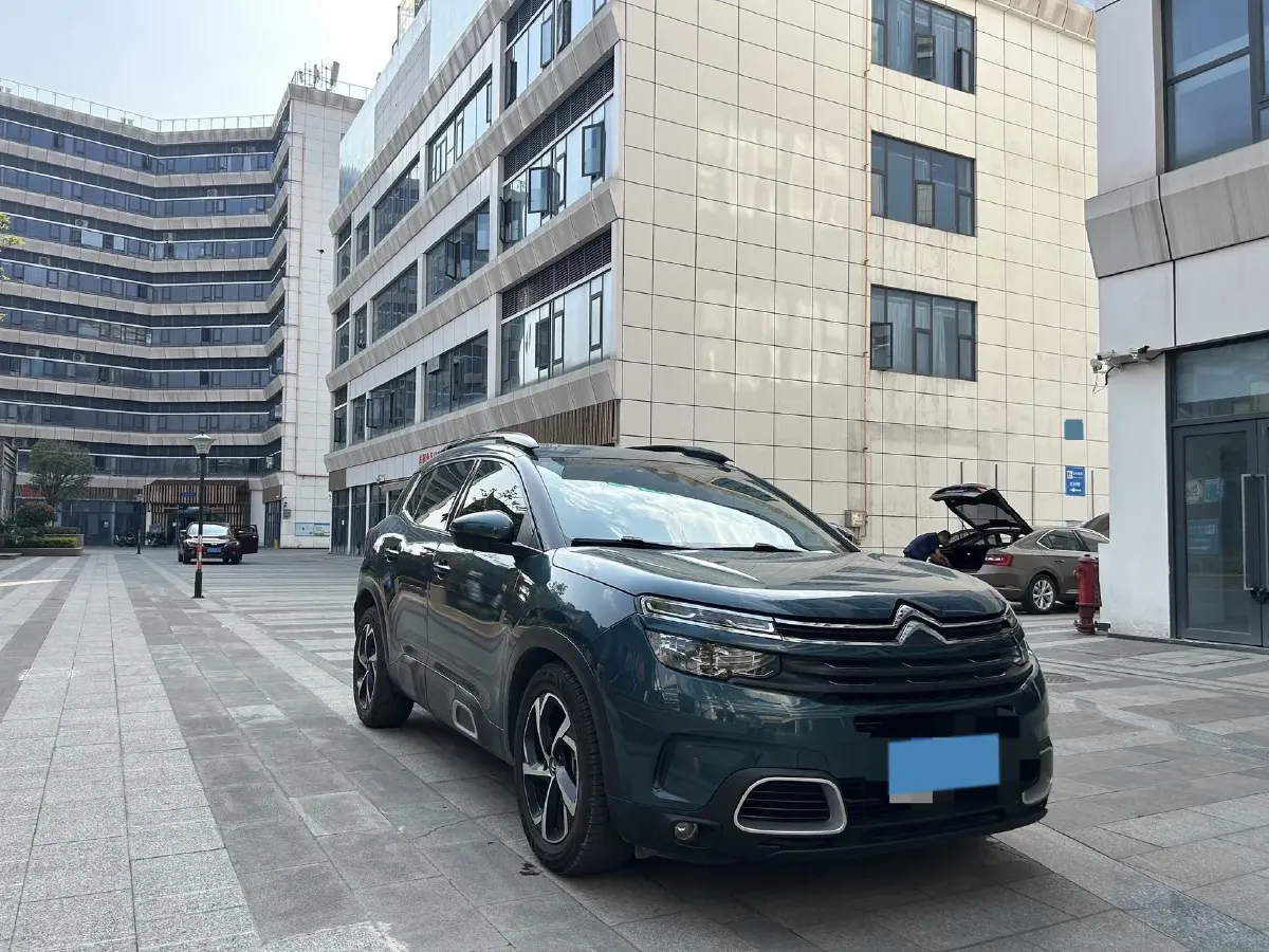 2018 Citroen C5 Aircross 1.6T 167HP L4 6AT,autocango,china used car exporter,china ev exporter,chinese used car exporter,chinese used ev exporter