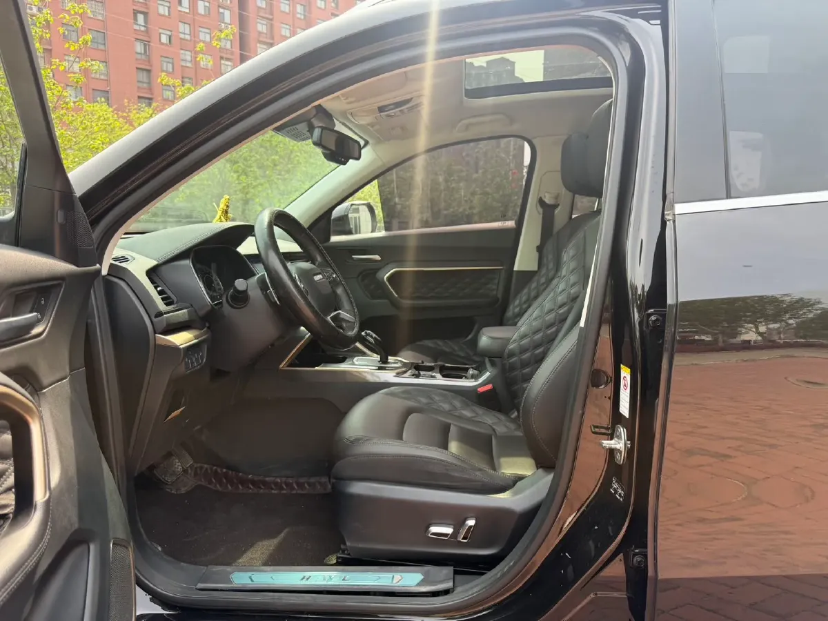 2020 Haval H6 1.5T 169HP L4 7DCT,autocango,china used car exporter,china ev exporter,chinese used car exporter,chinese used ev exporter