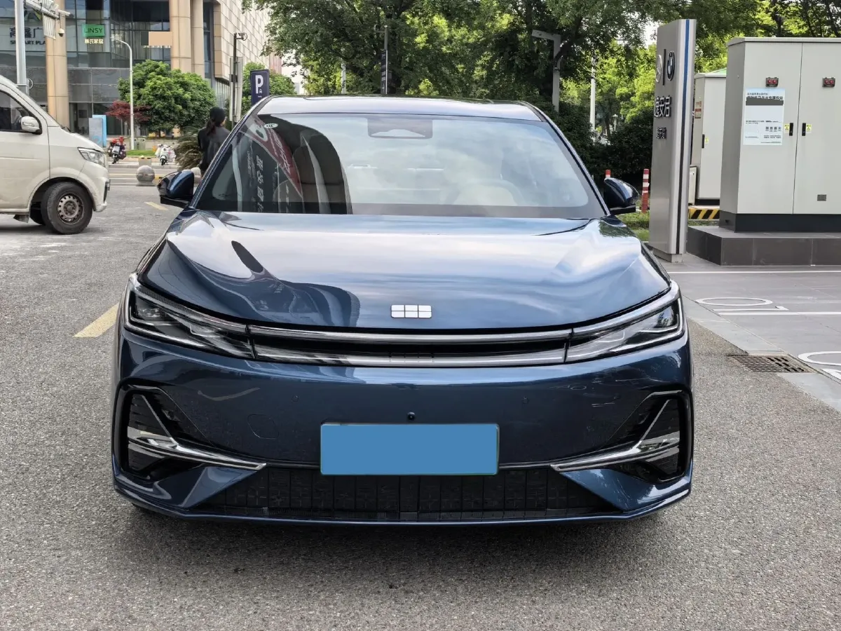 2025 Geely Galaxy A7 1.5L 112HP L4 1DHT PHEV,autocango,china used car exporter,china ev exporter,chinese used car exporter,chinese used ev exporter