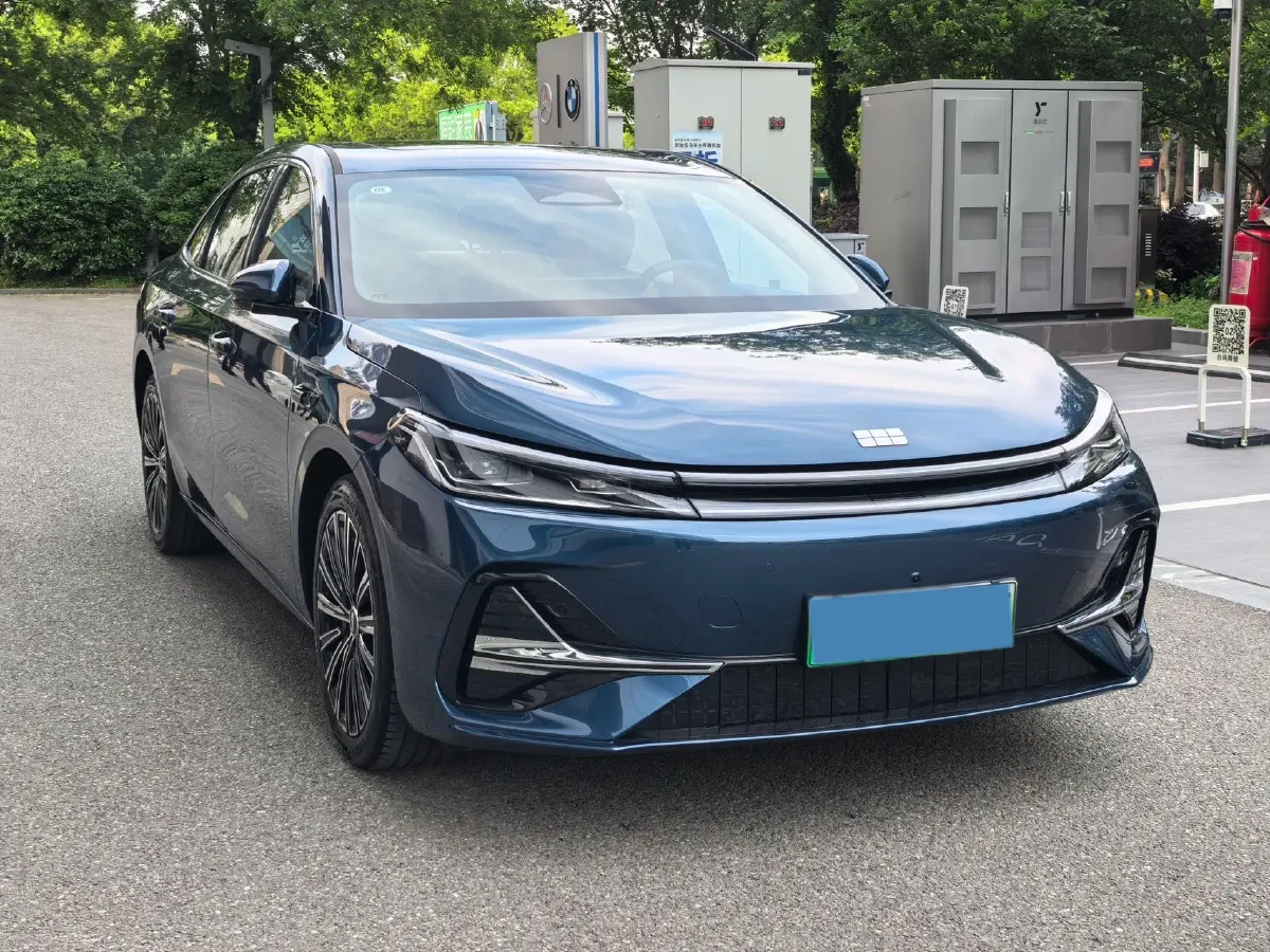 2025 Geely Galaxy A7 1.5L 112HP L4 1DHT PHEV,autocango,china used car exporter,china ev exporter,chinese used car exporter,chinese used ev exporter