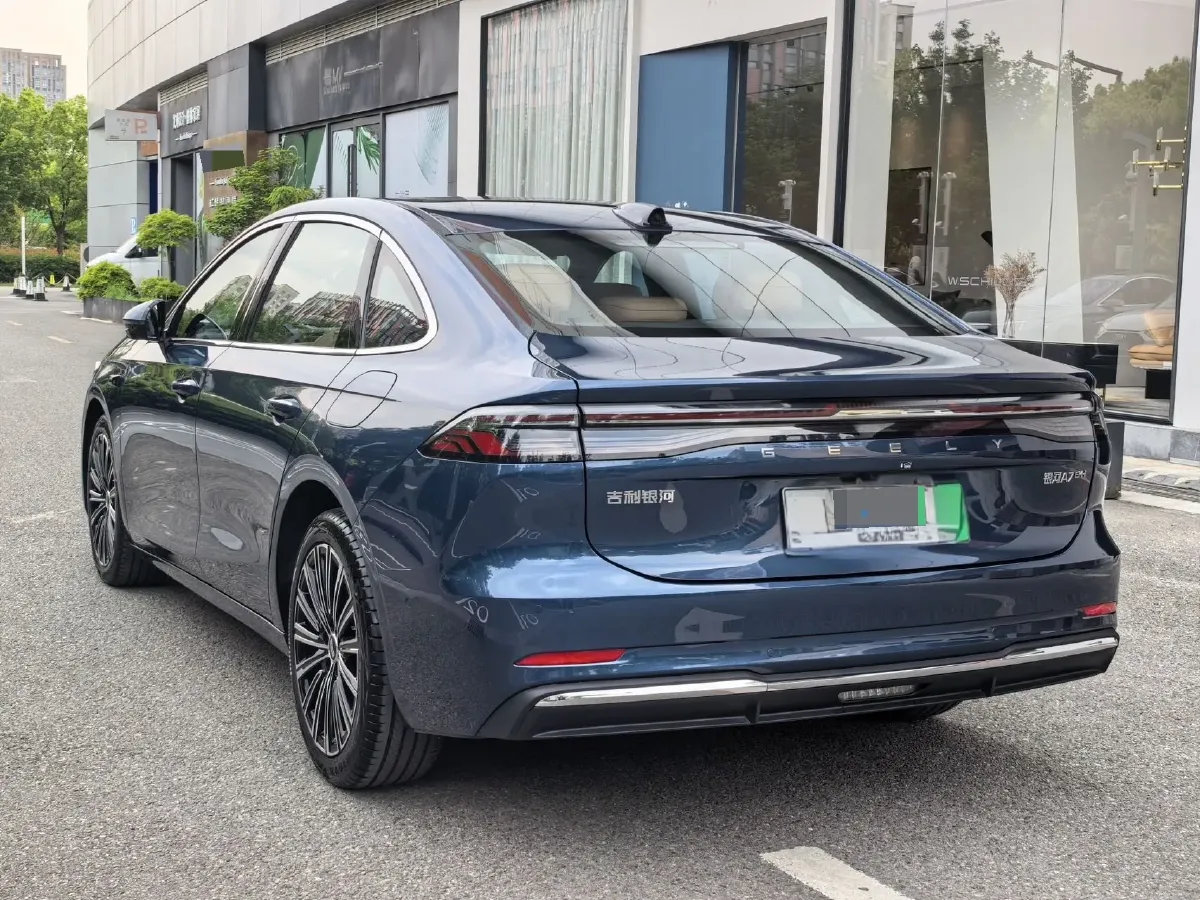 2025 Geely Galaxy A7 1.5L 112HP L4 1DHT PHEV,autocango,china used car exporter,china ev exporter,chinese used car exporter,chinese used ev exporter