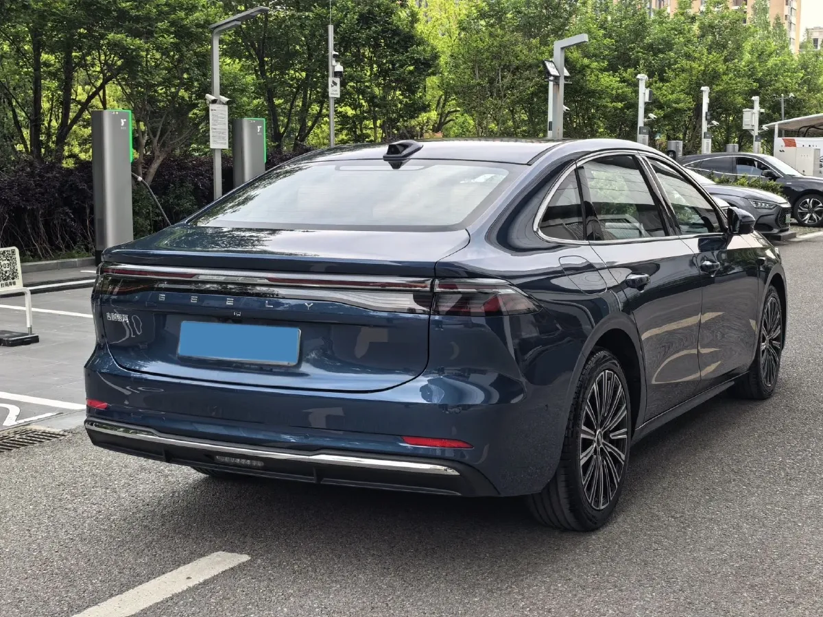 2025 Geely Galaxy A7 1.5L 112HP L4 1DHT PHEV,autocango,china used car exporter,china ev exporter,chinese used car exporter,chinese used ev exporter