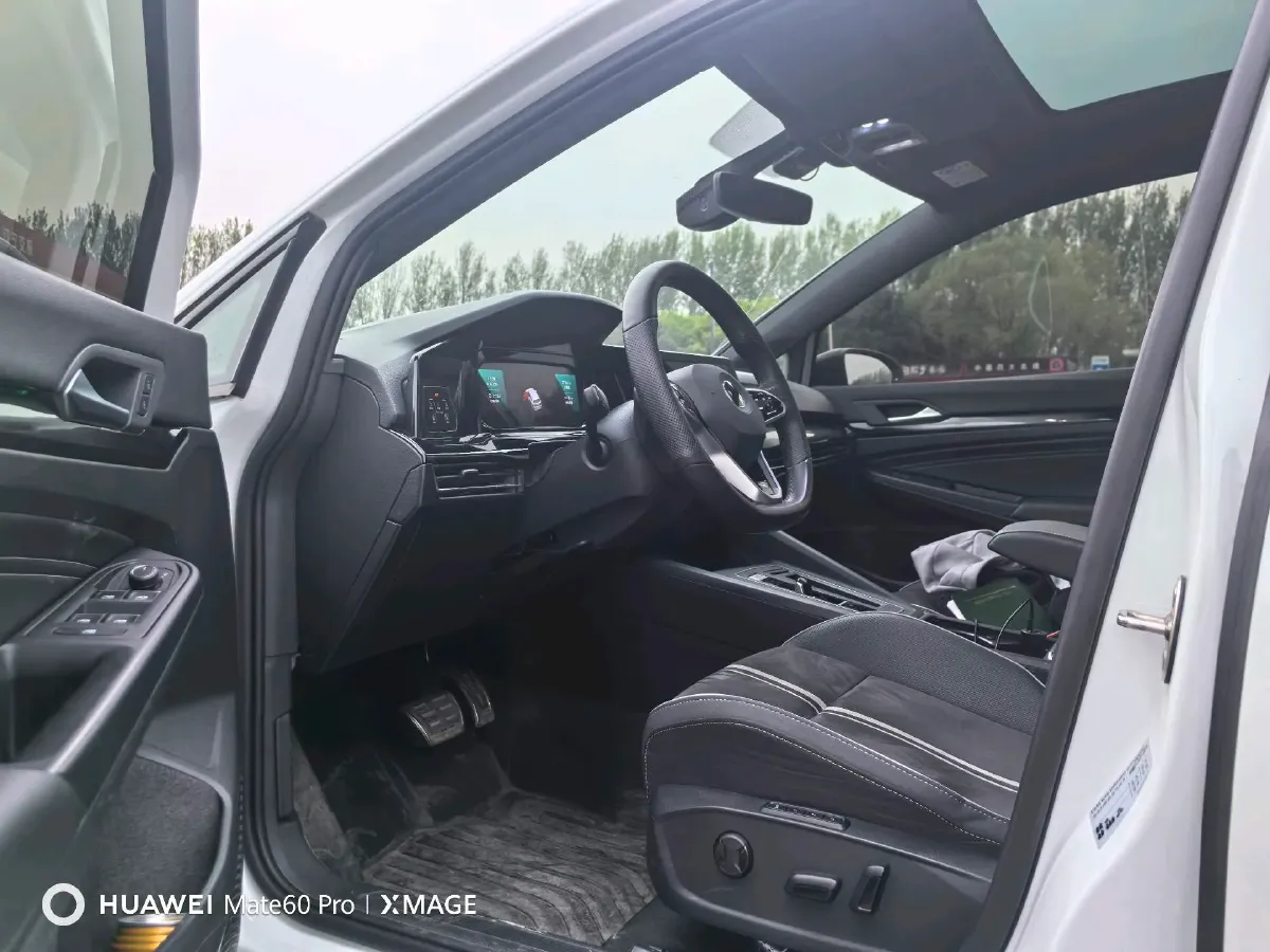 2023 Volkswagen Golf 1.4T 150HP L4 7DCT,autocango,china used car exporter,china ev exporter,chinese used car exporter,chinese used ev exporter