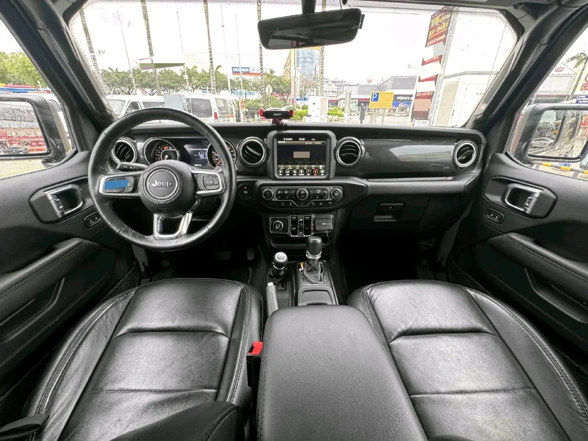 2022 Jeep Wrangler 2.0T 266HP L4 8AT,autocango,china used car exporter,china ev exporter,chinese used car exporter,chinese used ev exporter