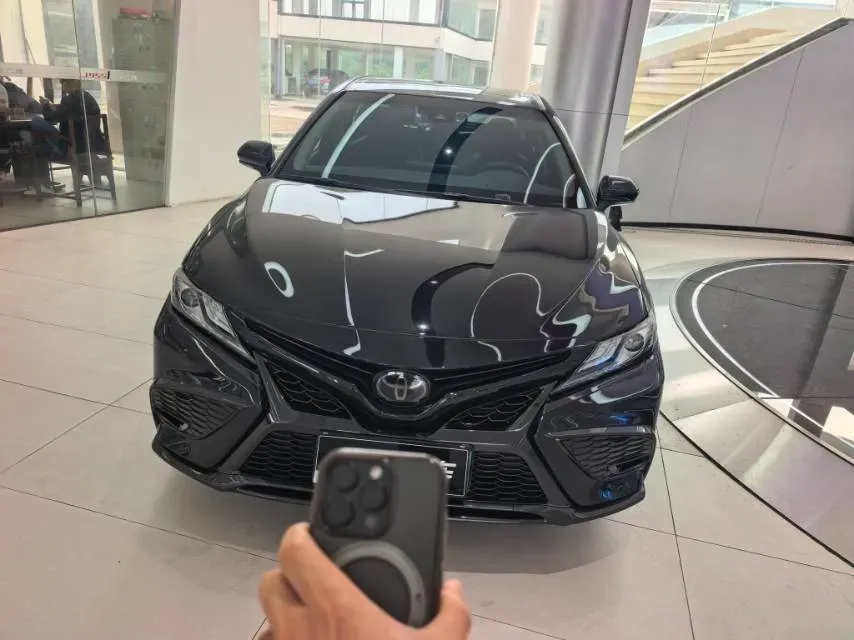 2023 Toyota Camry 2.5L 207HP L4 8AT,autocango,china used car exporter,china ev exporter,chinese used car exporter,chinese used ev exporter