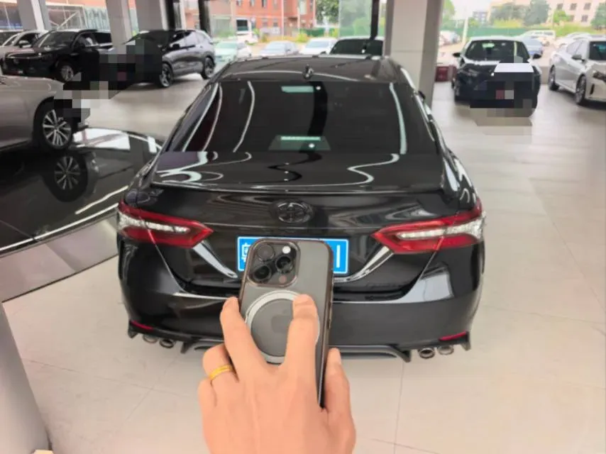 2023 Toyota Camry 2.5L 207HP L4 8AT,autocango,china used car exporter,china ev exporter,chinese used car exporter,chinese used ev exporter