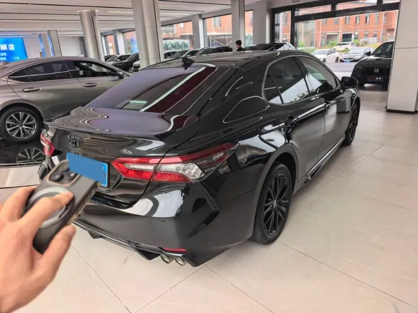 2023 Toyota Camry 2.5L 207HP L4 8AT,autocango,china used car exporter,china ev exporter,chinese used car exporter,chinese used ev exporter