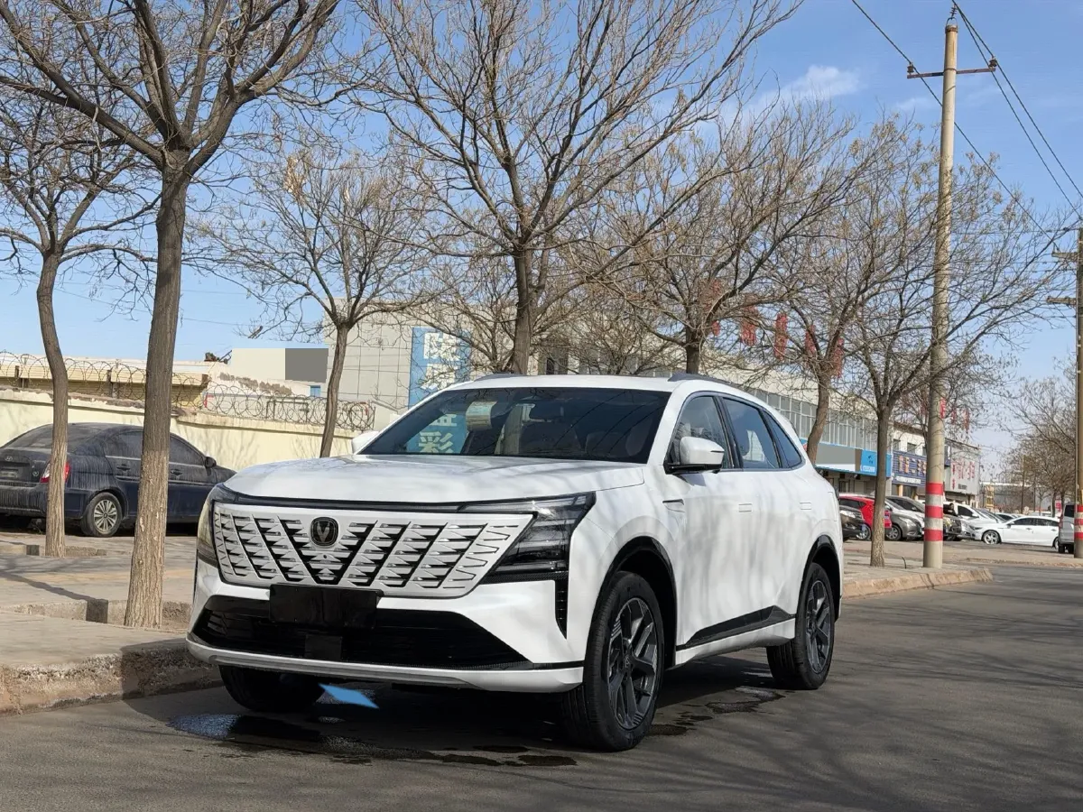 2025 ChangAn CS75 Plus 1.5T 192HP L4 8AT,autocango,china used car exporter,china ev exporter,chinese used car exporter,chinese used ev exporter