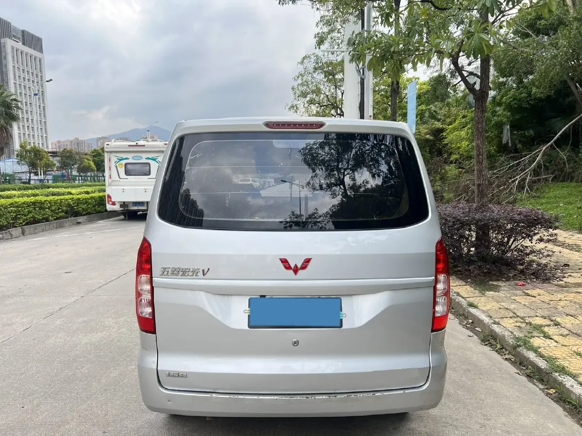 2019 WuLing HongGuang V 1.5L 99HP L4 6MT,autocango,china used car exporter,china ev exporter,chinese used car exporter,chinese used ev exporter