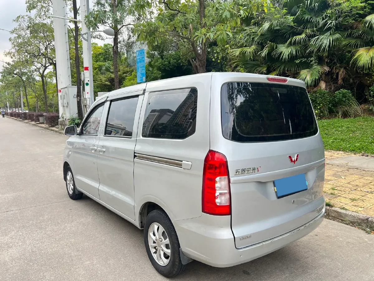 2019 WuLing HongGuang V 1.5L 99HP L4 6MT,autocango,china used car exporter,china ev exporter,chinese used car exporter,chinese used ev exporter