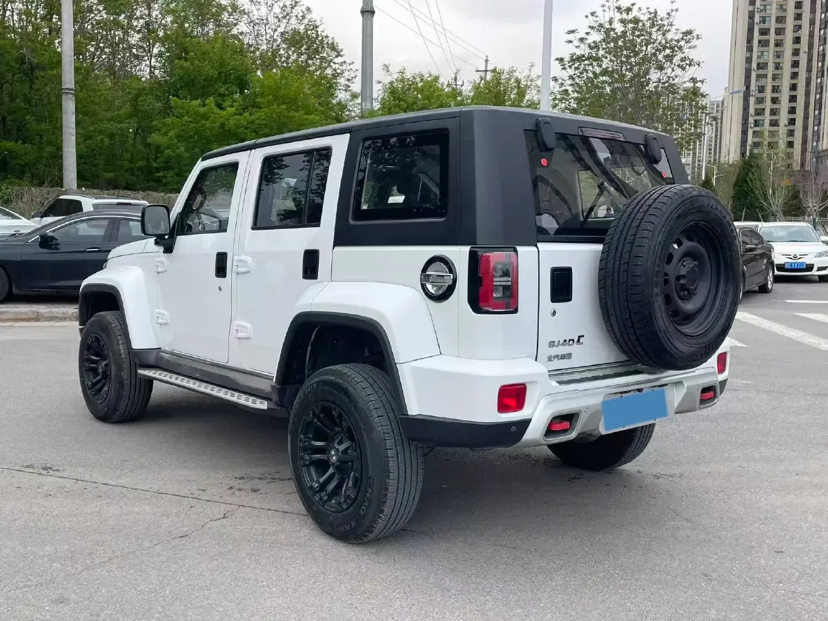 2022 Beijing BJ40 2.0T 224HP L4 8AT,autocango,china used car exporter,china ev exporter,chinese used car exporter,chinese used ev exporter