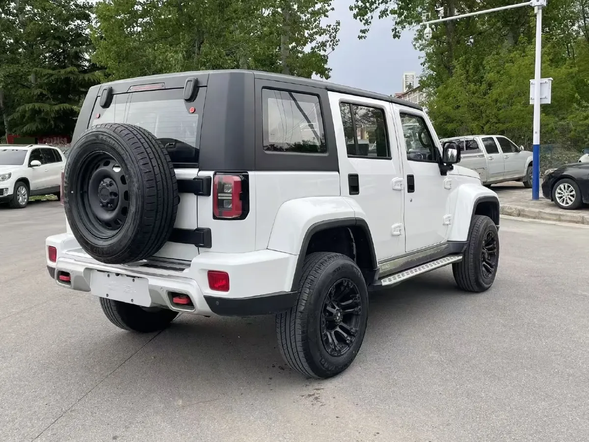 2022 Beijing BJ40 2.0T 224HP L4 8AT,autocango,china used car exporter,china ev exporter,chinese used car exporter,chinese used ev exporter