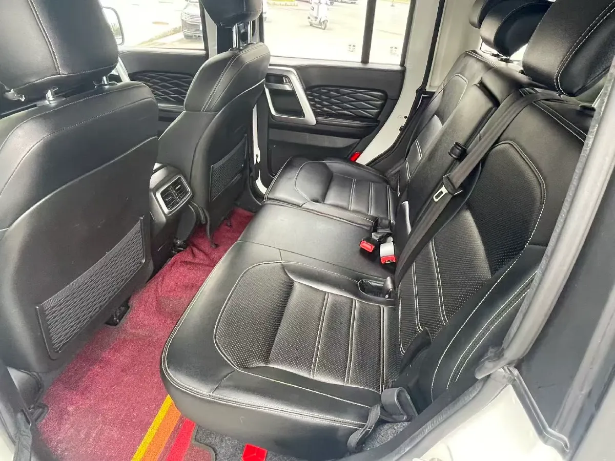 2022 Beijing BJ40 2.0T 224HP L4 8AT,autocango,china used car exporter,china ev exporter,chinese used car exporter,chinese used ev exporter